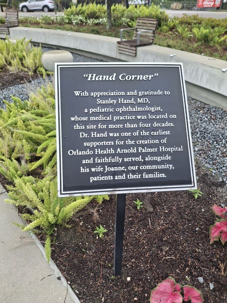 Hand Corner