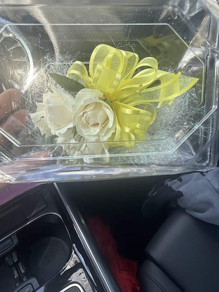 Creation Station Flowers & Gifts