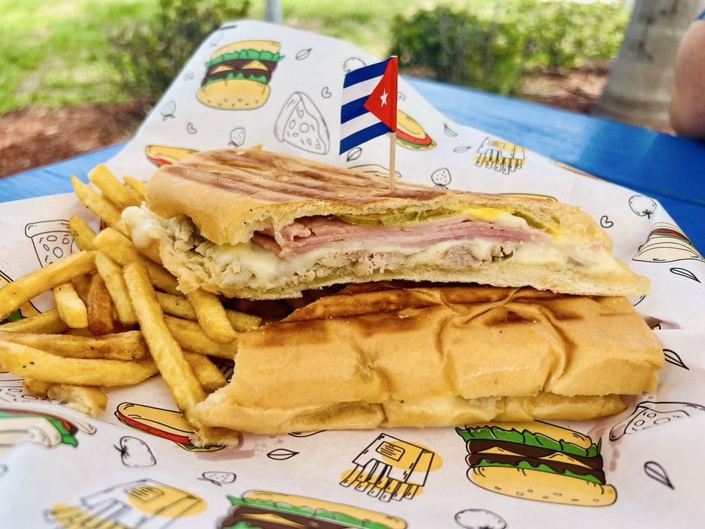 La Bayamesa Food Truck