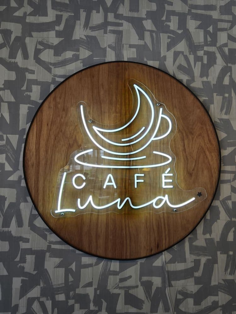 Cafe Luna