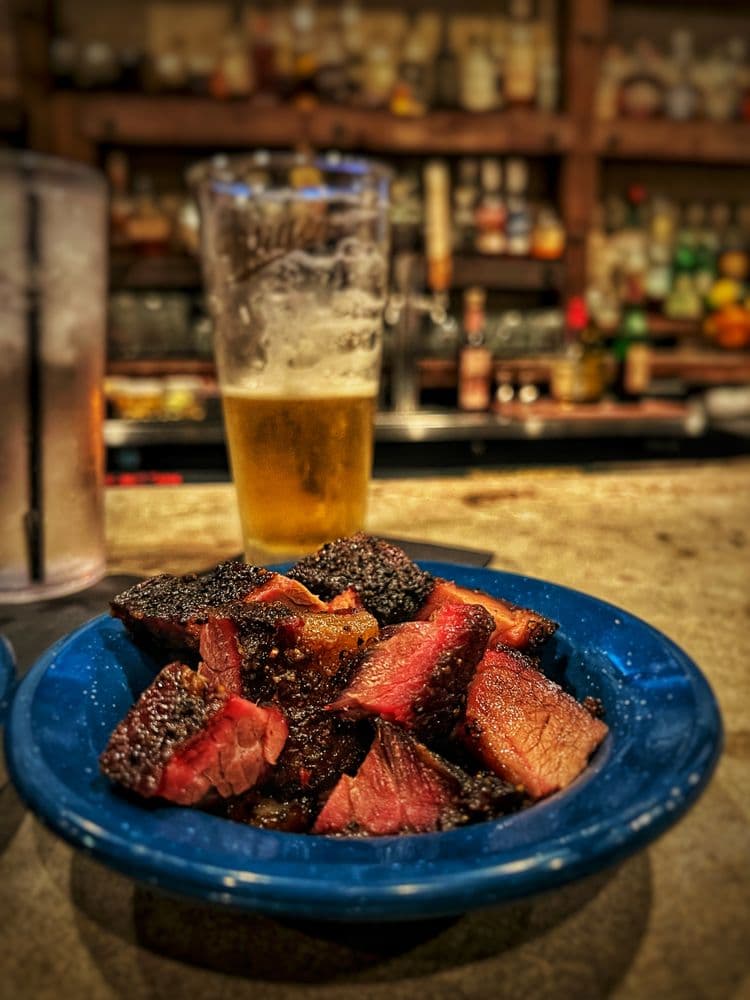 MOJO no.4 Urban BBQ Whiskey Bar