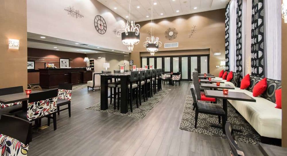 Hampton Inn & Suites Orlando-John Young Pkwy/S. Park