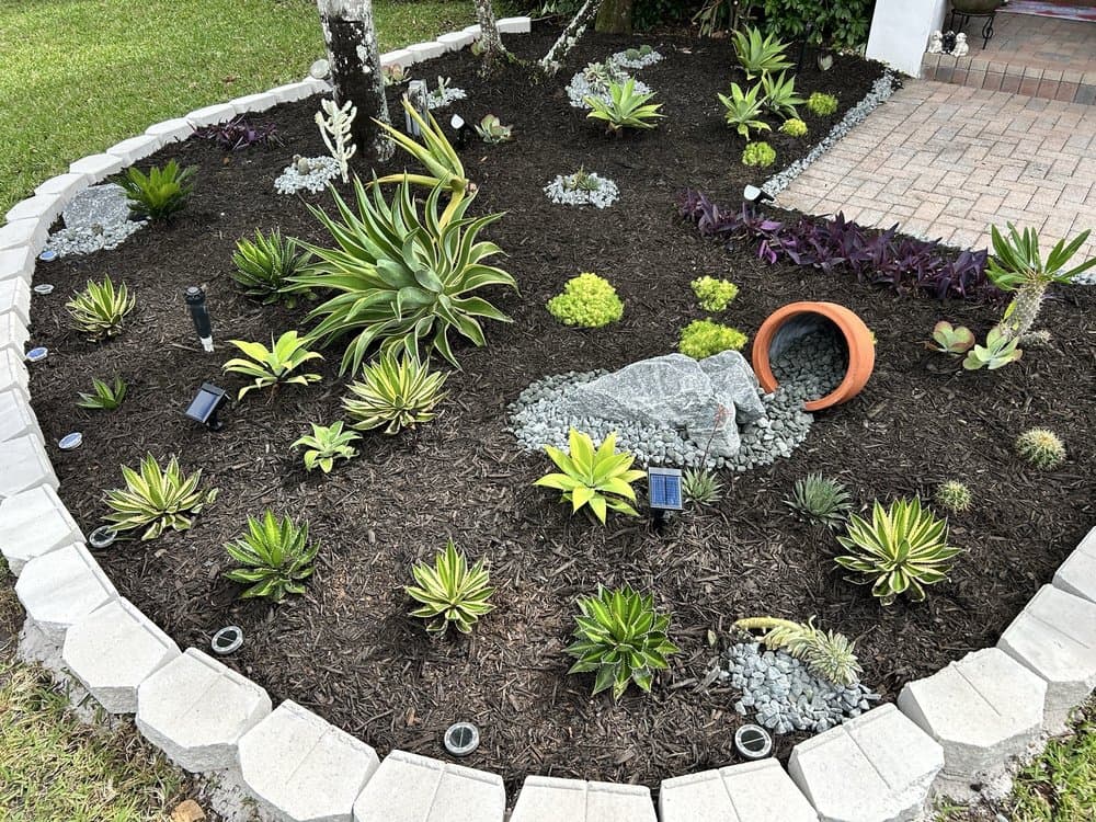 Roberto's Landscape & Maintenance