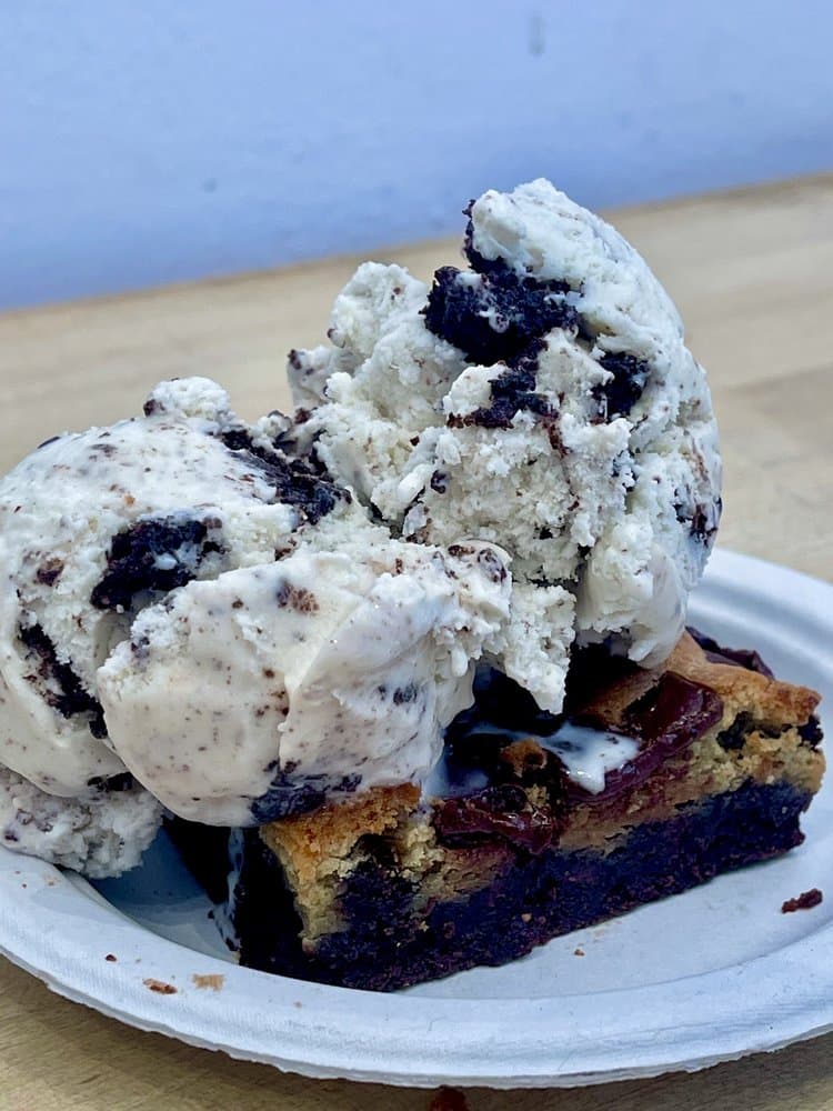 Insomnia Cookies
