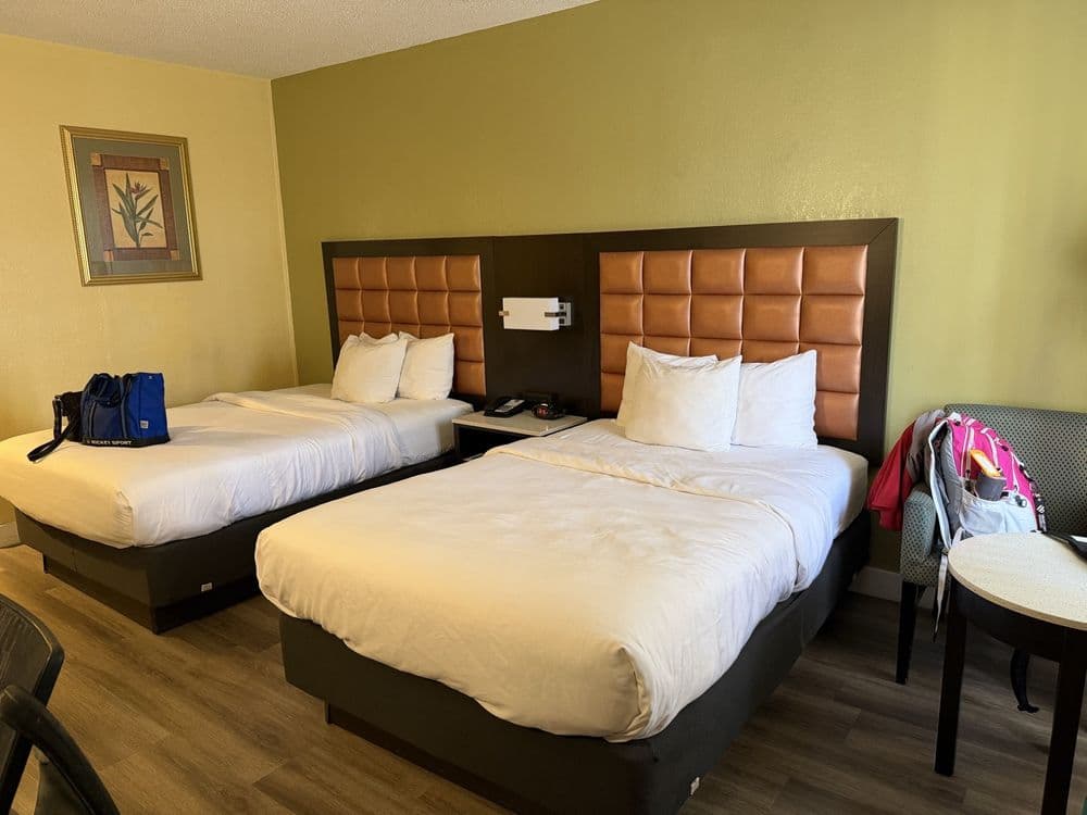 Quality Inn Airport - Cruise Port