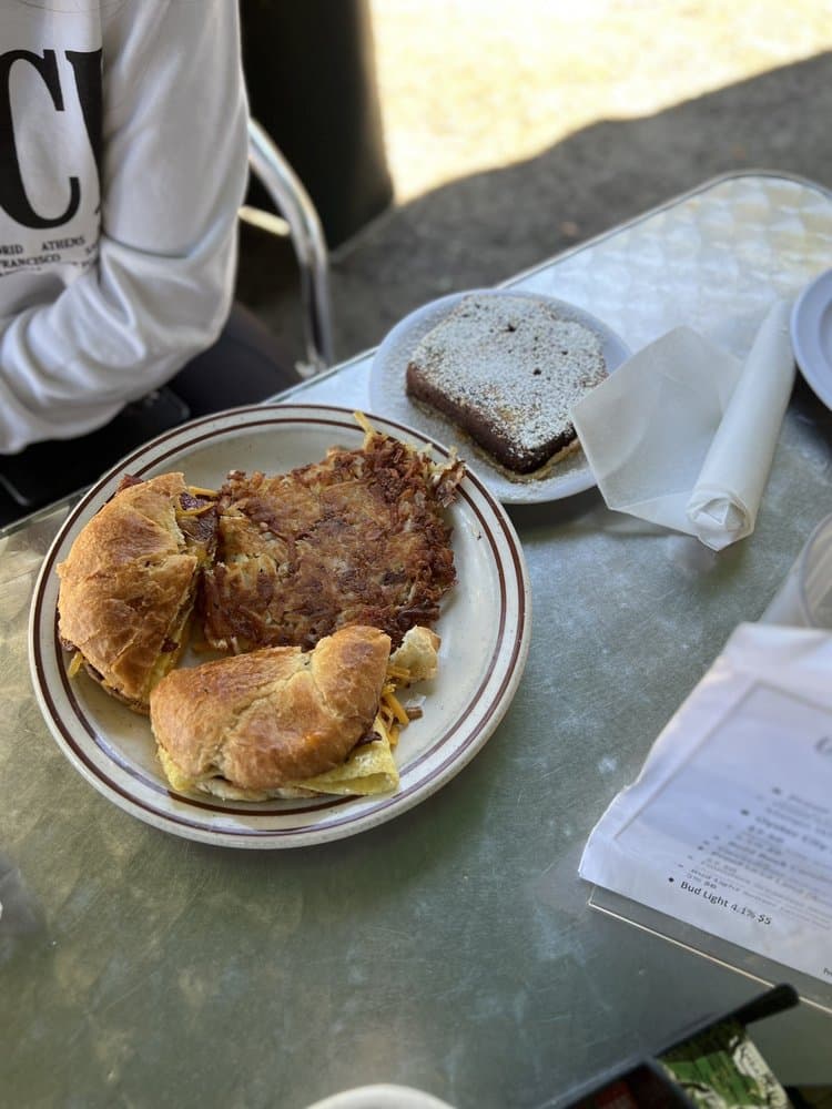 Uptown Cafe
