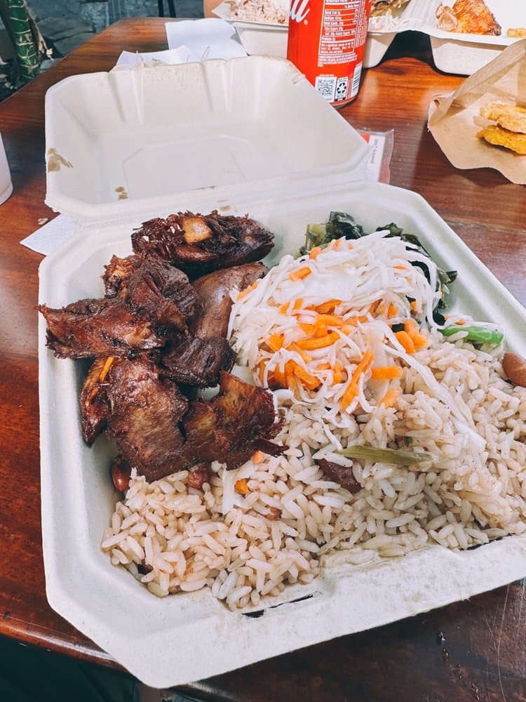 Naomi's Garden Restaurant & Lounge