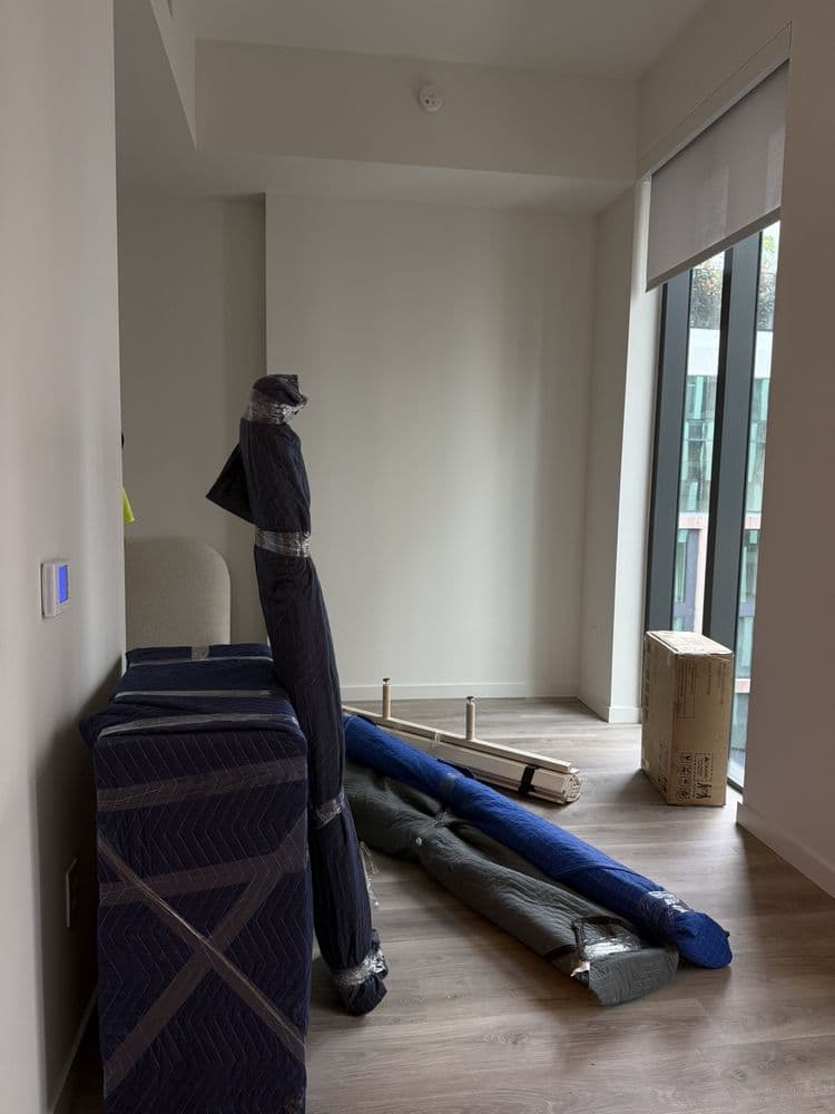 Live Moving and Storage