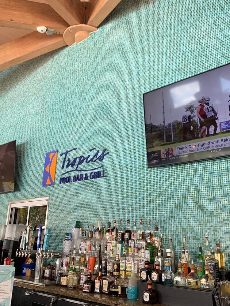 Tropics Pool Bar - Hilton Orlando