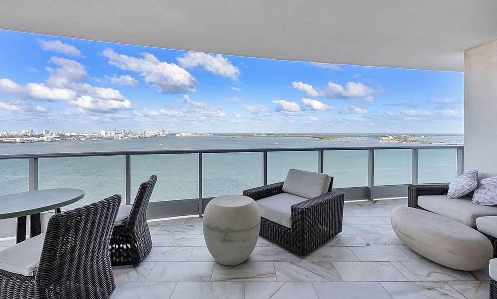 Lauren Hershey - Luxe Properties