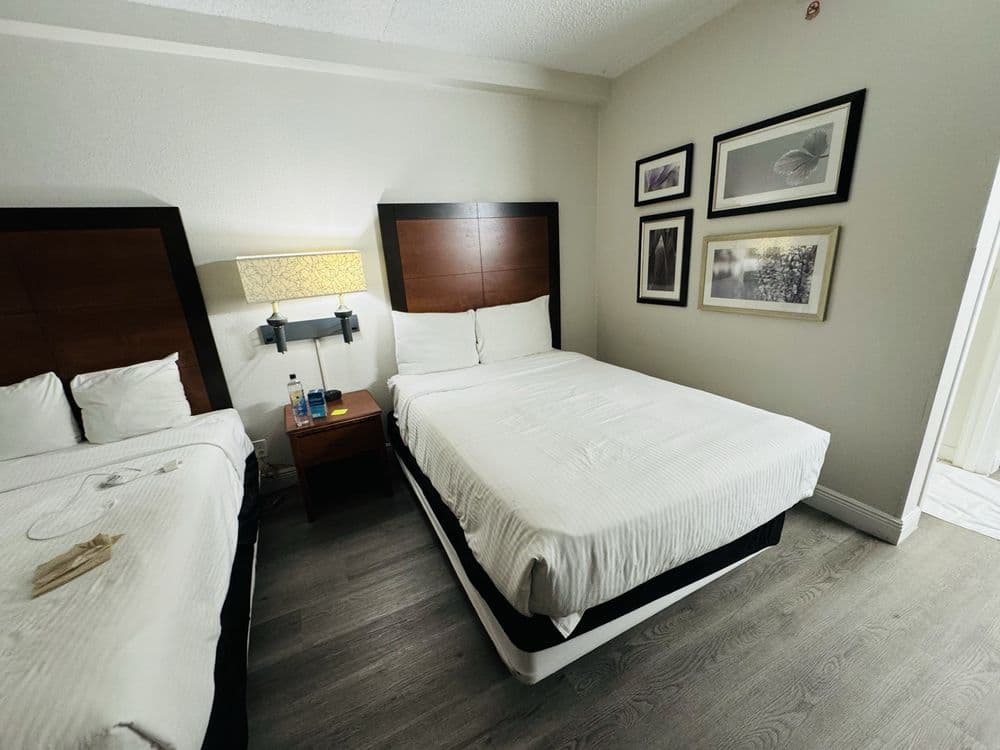 La Quinta Inn & Suites by Wyndham Miami Airport East