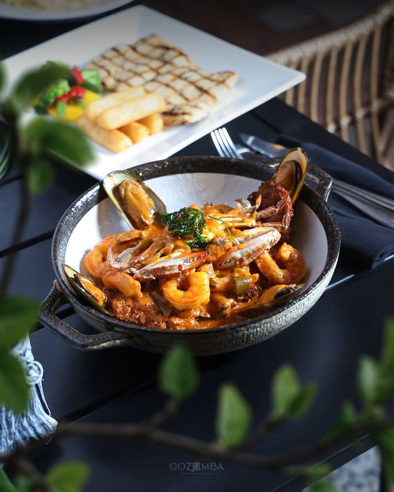 Gozamba Restaurant & Lounge
