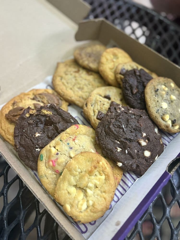 Insomnia Cookies