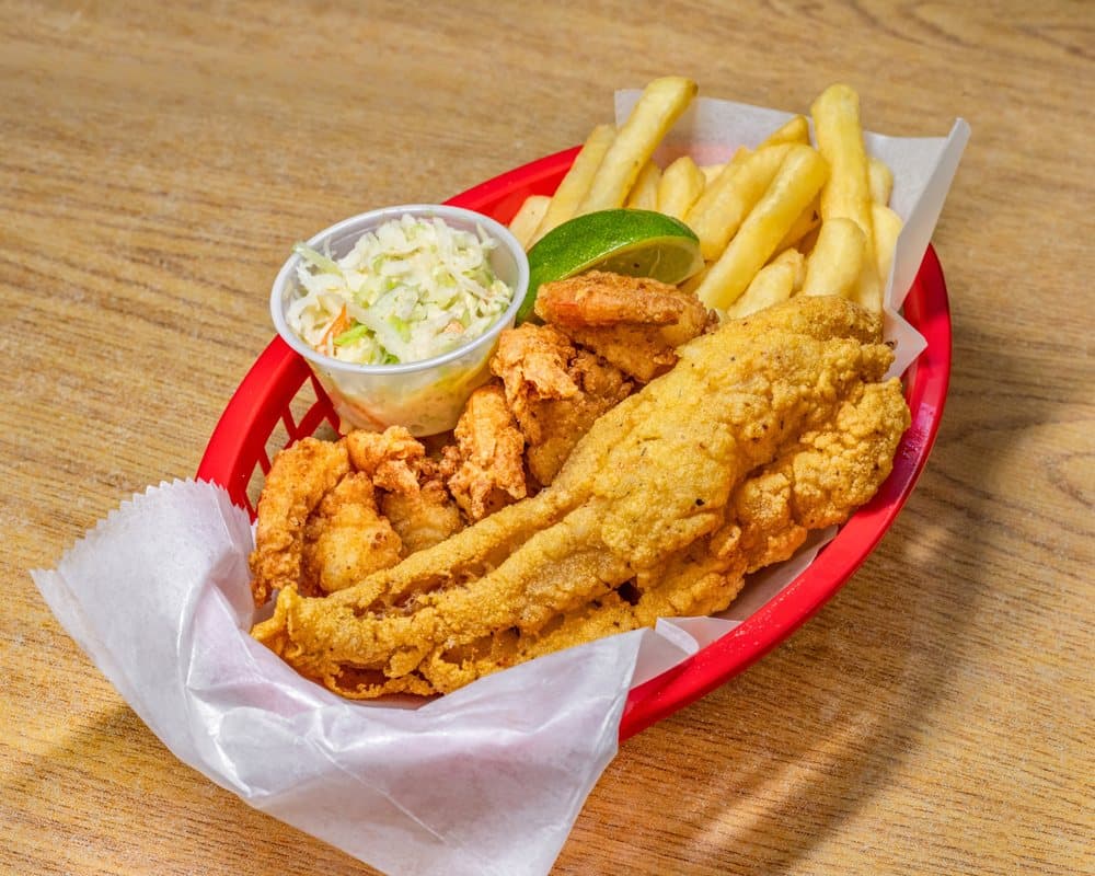 Hook's Catch Seafood and Wings - Pine Island