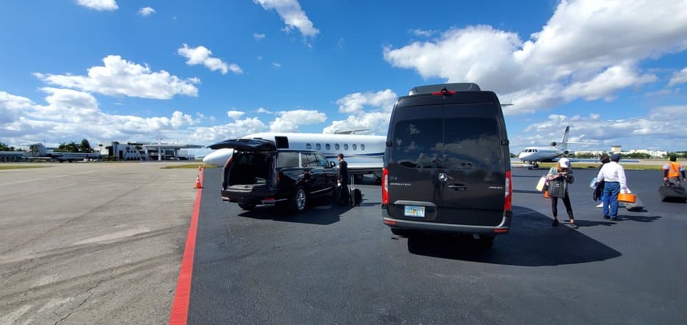 AVM  Luxury Transportation
