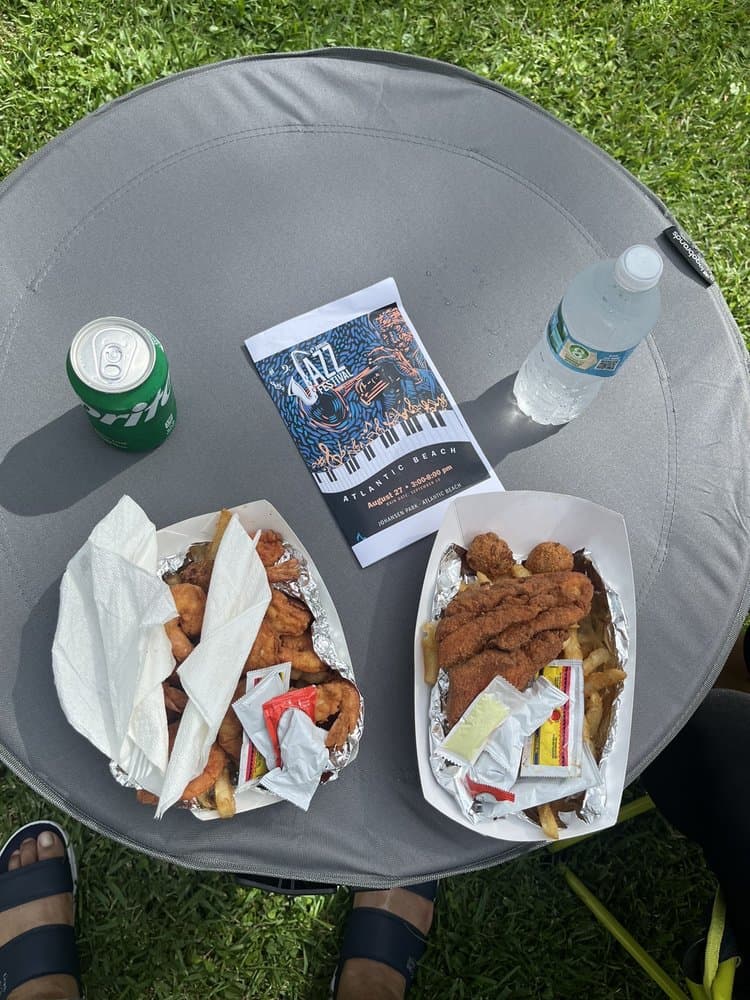 Hook'em Up Seafood & More