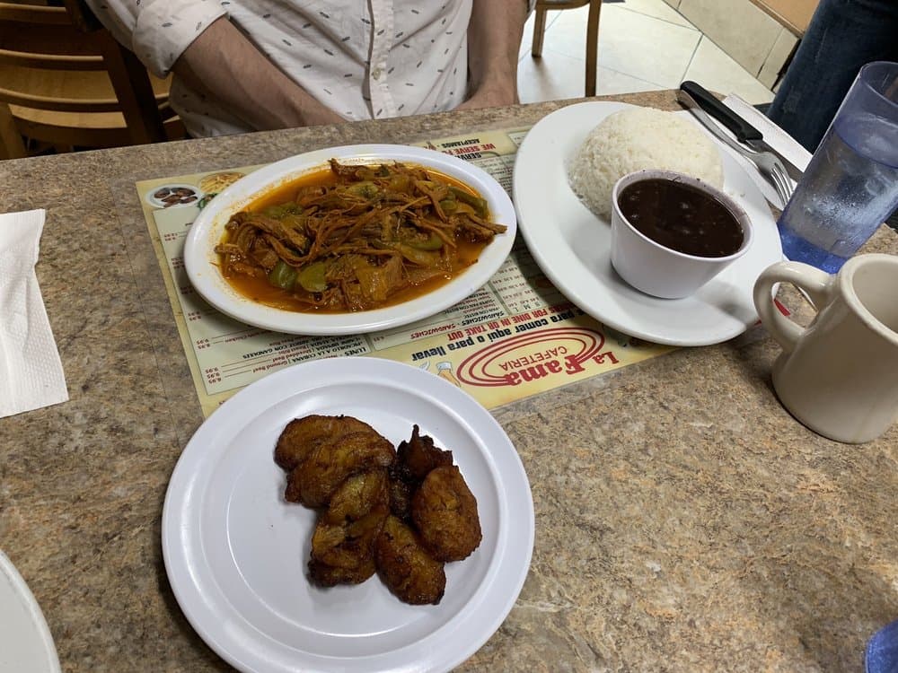 La Famosa Cafeteria