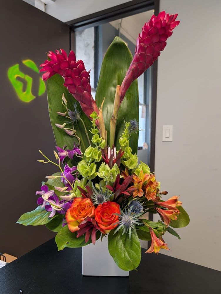 La Maison des Fleurs Boutique Florist