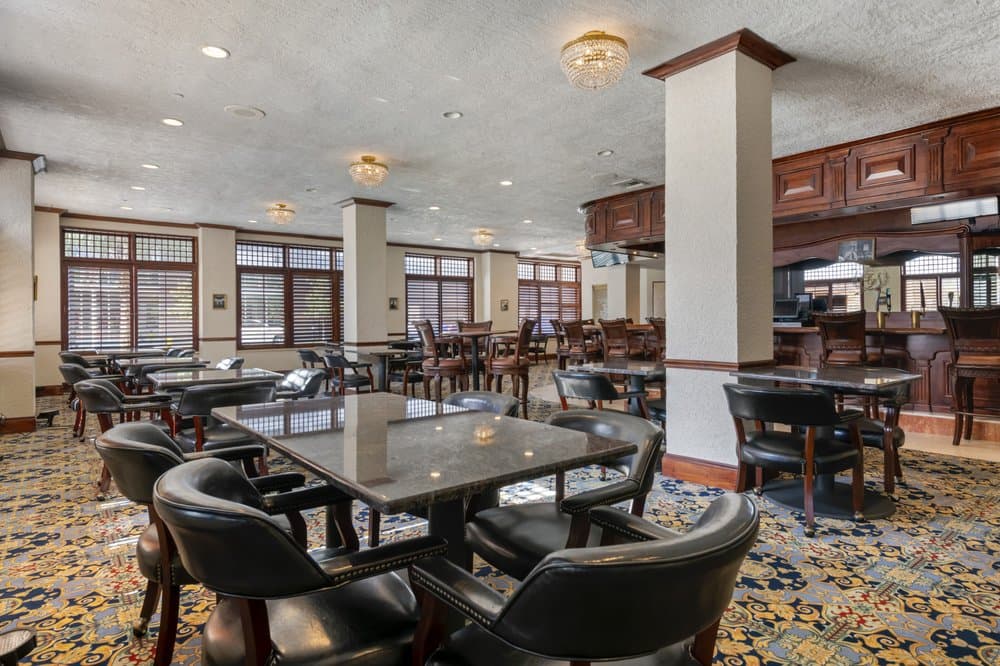 Floridan Lounge