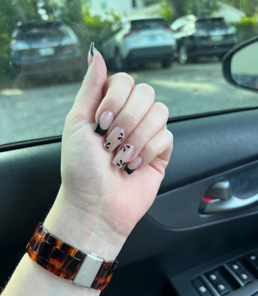 Manhattan Nails Salon