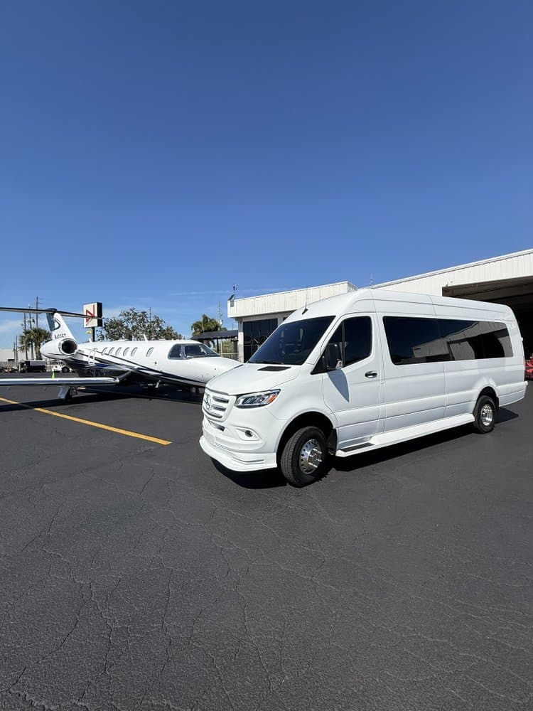 1st Class Limo & Car Service