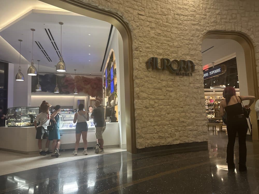 Aurora market