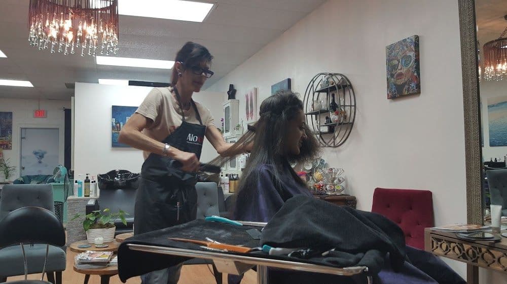 Salon On the Boulevard