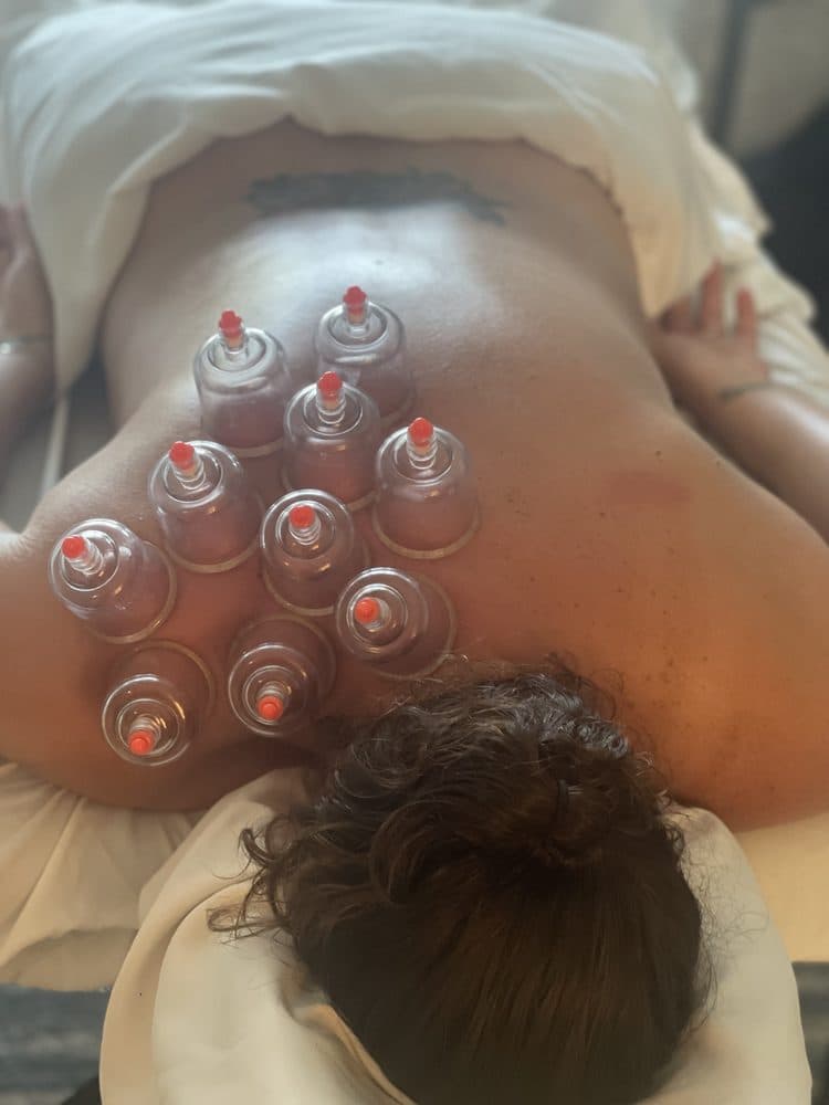 Mobile Massage by Juliana Pallesi