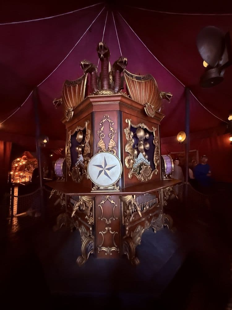 Le Cirque Arcanus