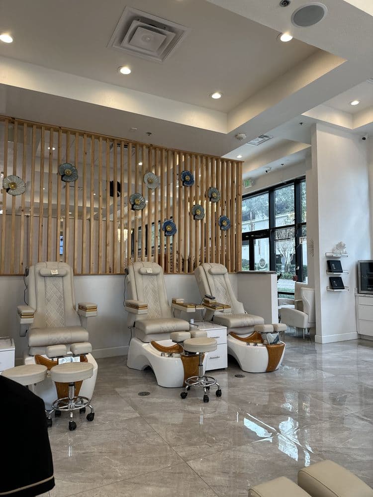 Eola Nail Skin Care Bar