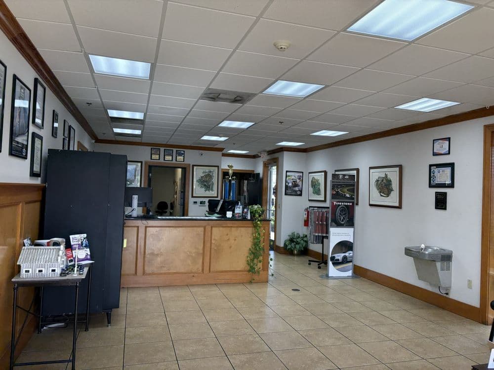 Riker's Automotive & Tire