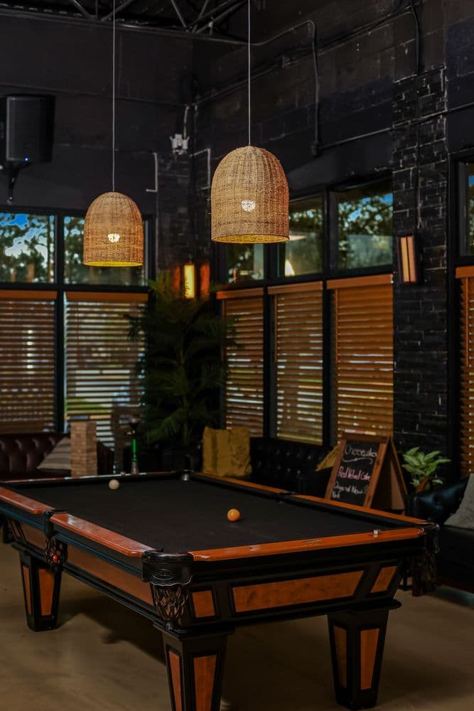 999 Lounge and Bar