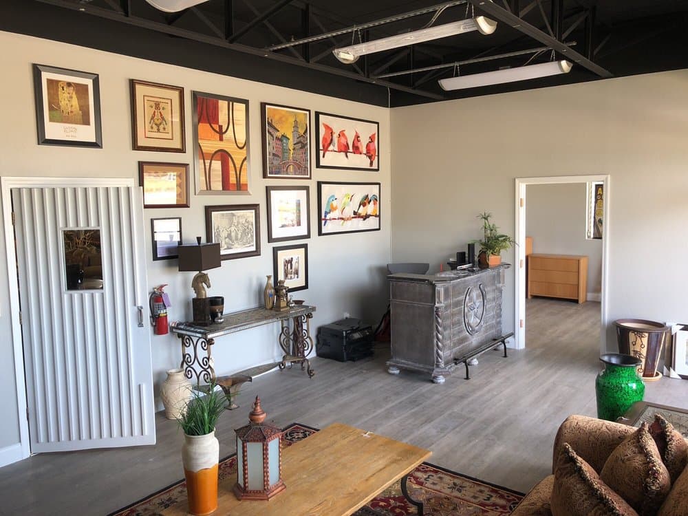 Rhino Decor