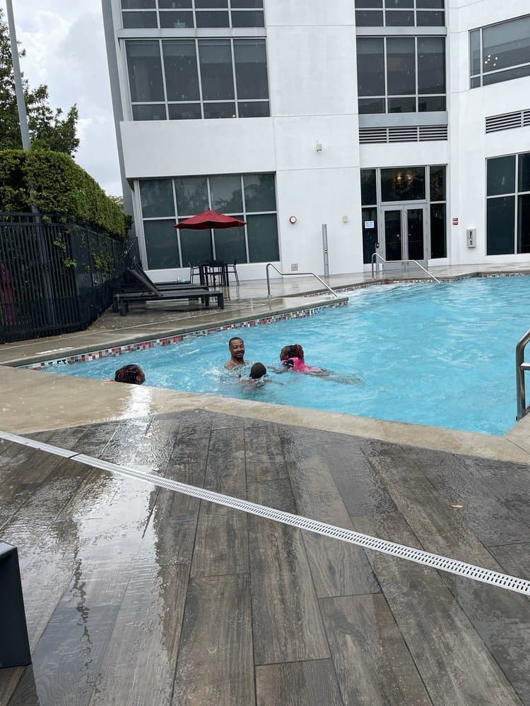 Kompose Hotel