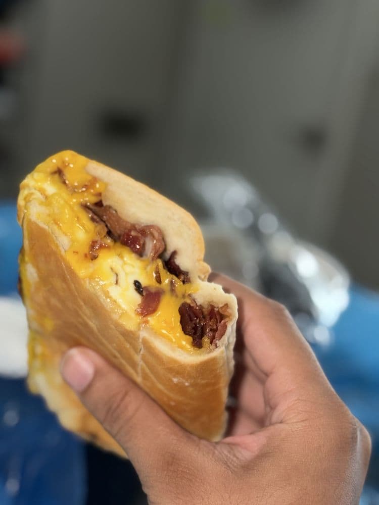 Taino's Bakery