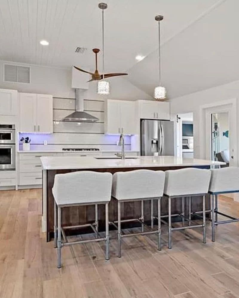 Tryla Brown Larson Team - Michael Saunders & Company
