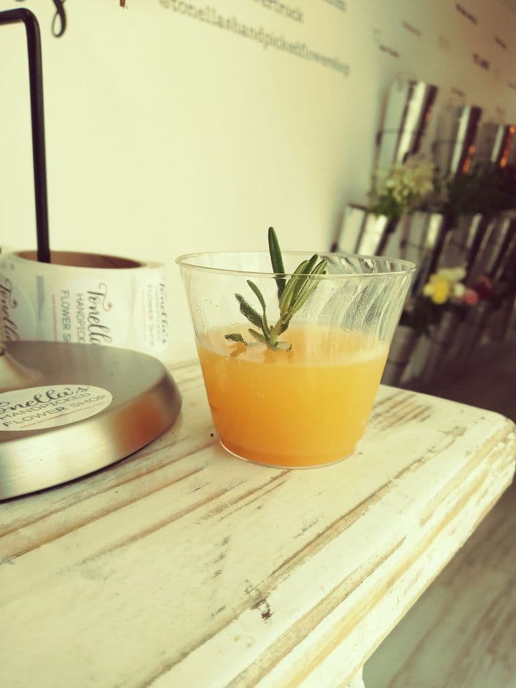 Tonella's Handpicked Flower Shop