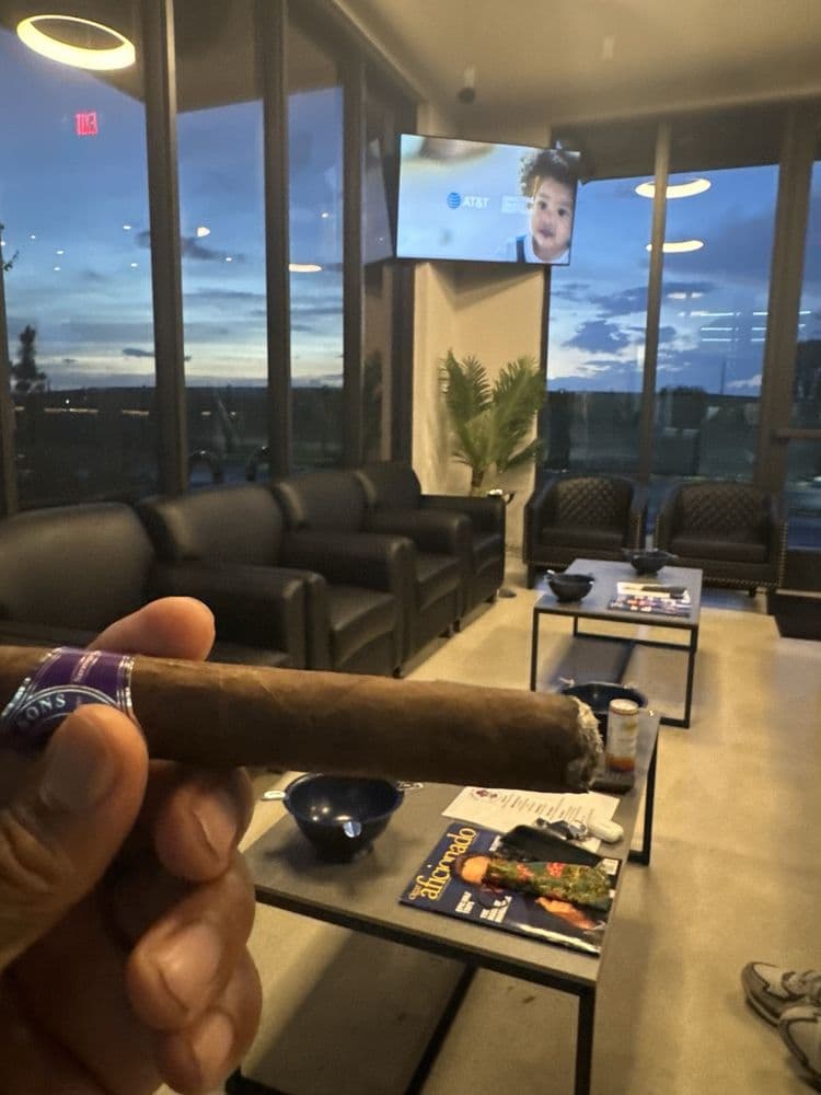 James & Sons Tobacconists