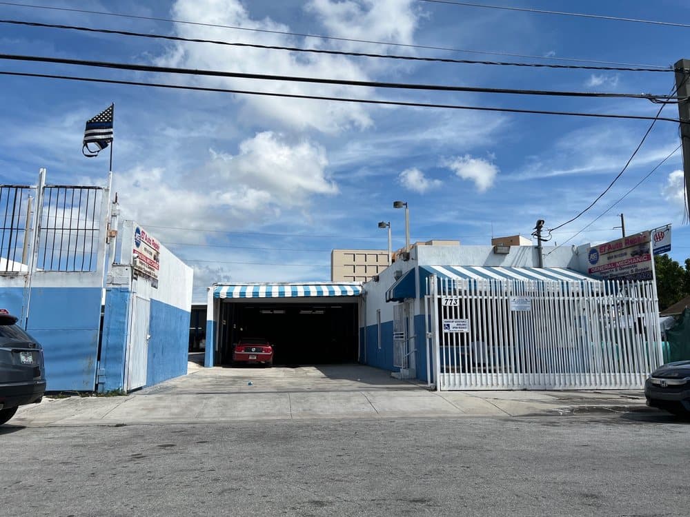 E T Auto Repair
