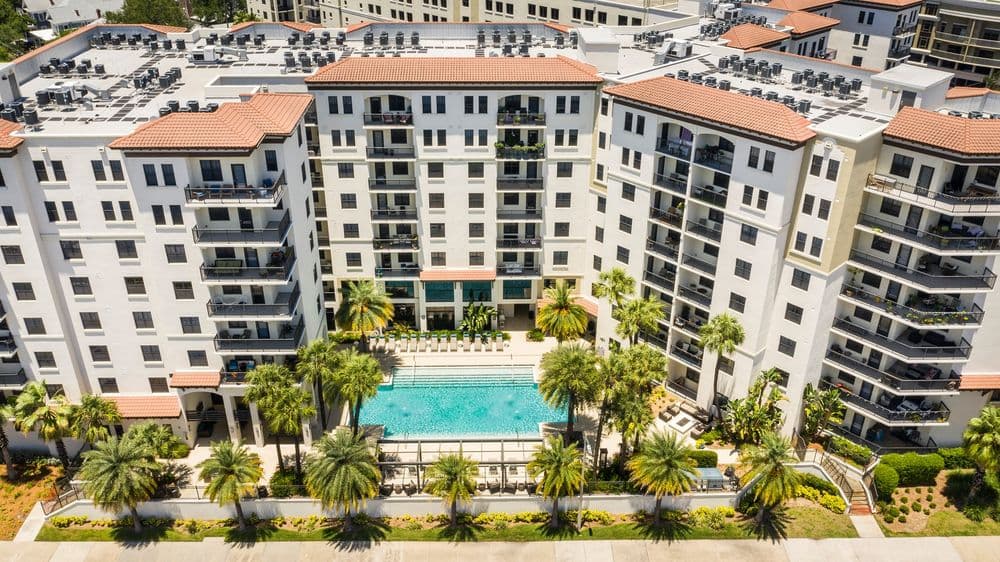 2 Bayshore Luxury Waterfront Apartments