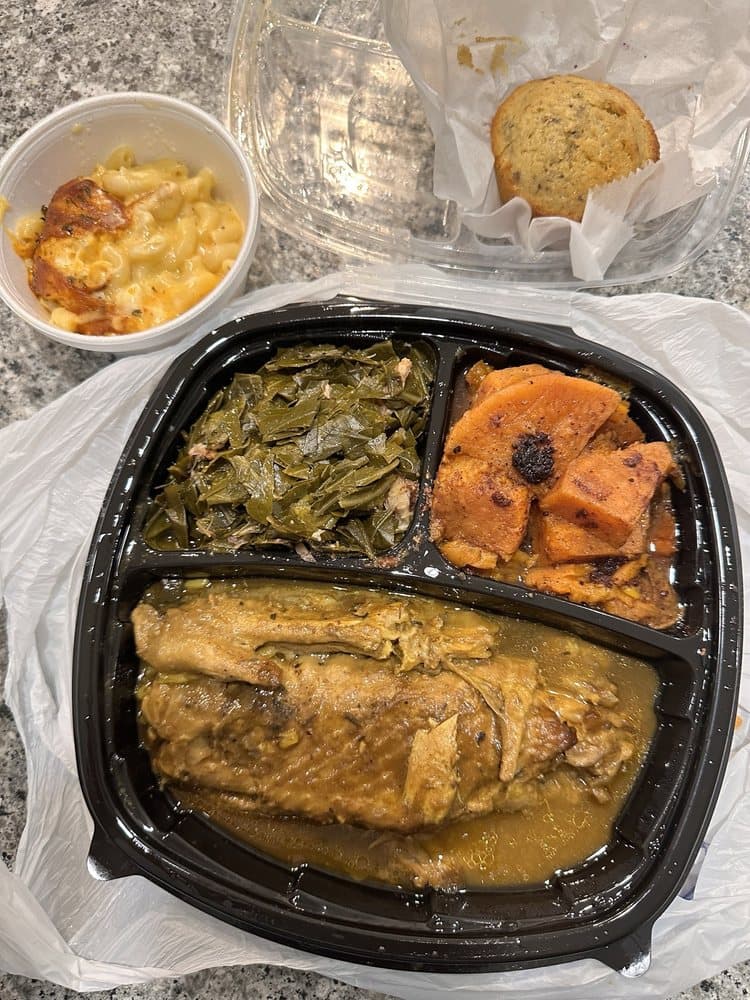 M&R Cafe Southern Cuisine With Flavor