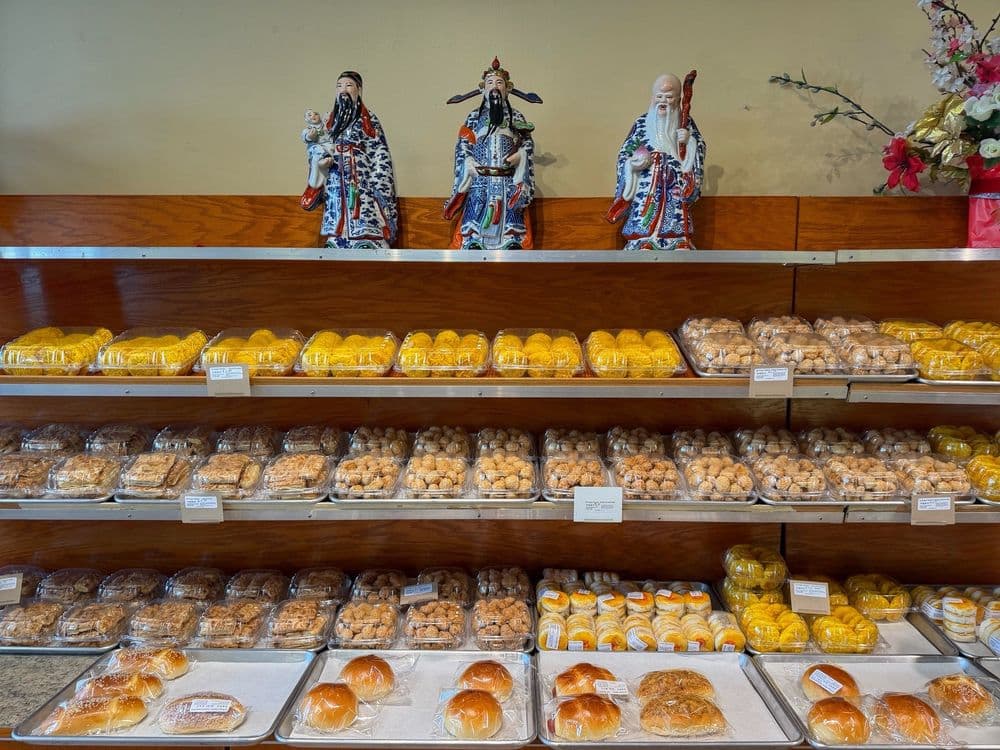 Qi Dragon Bakery