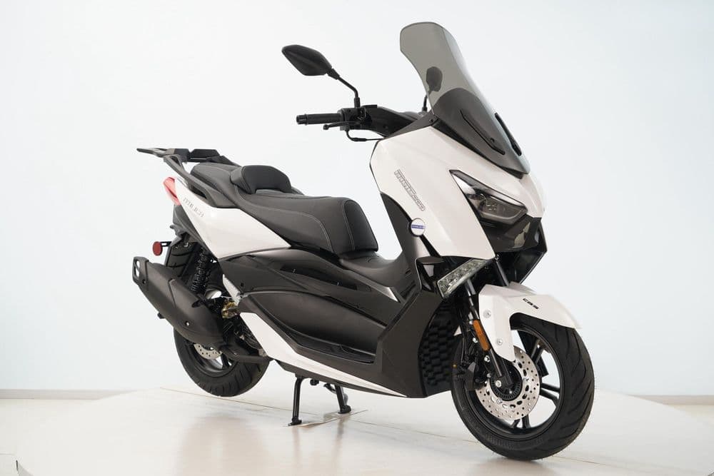 Scooter 305