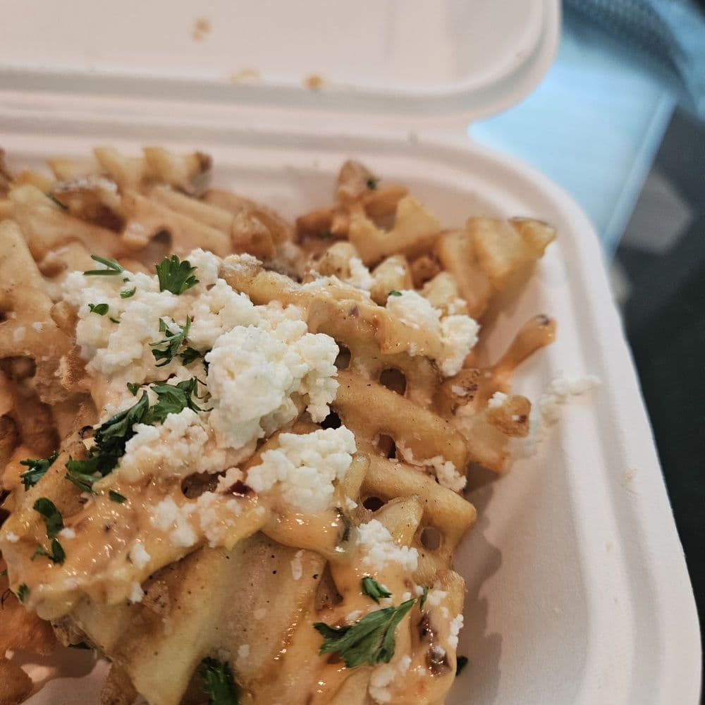 Meat In The Middle Food Truck
