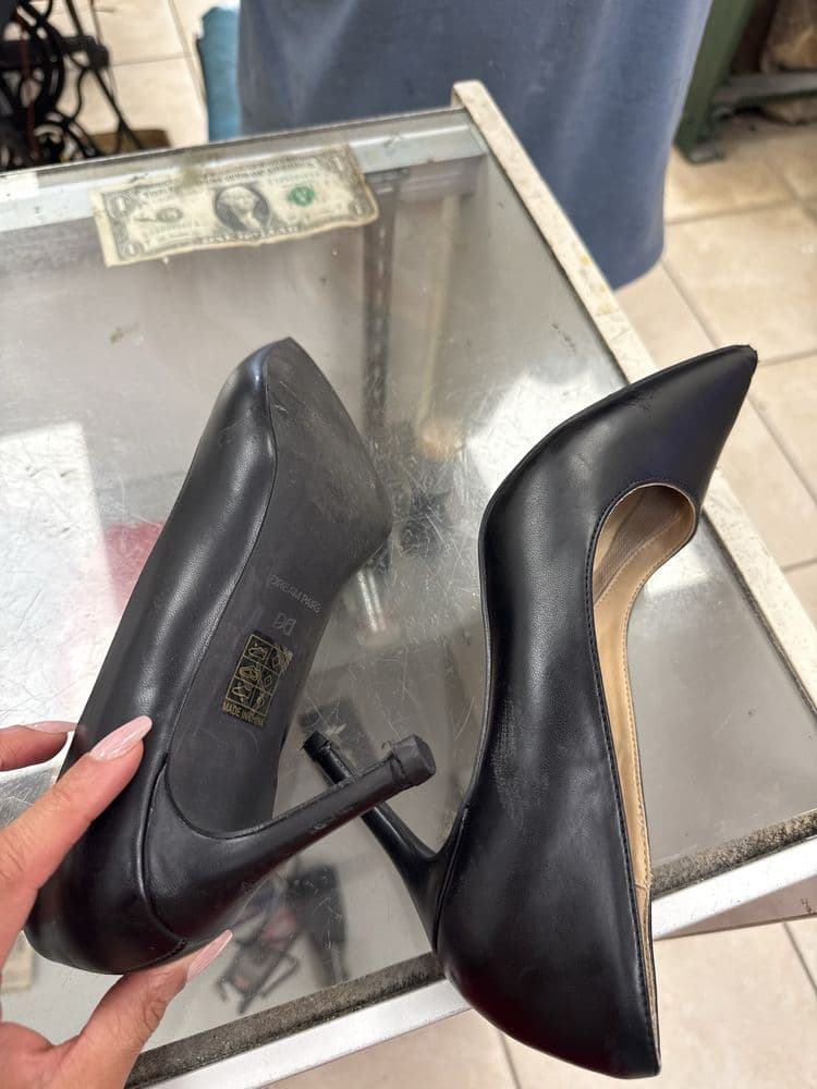 Alfredo Shoe Repair - Zapatero