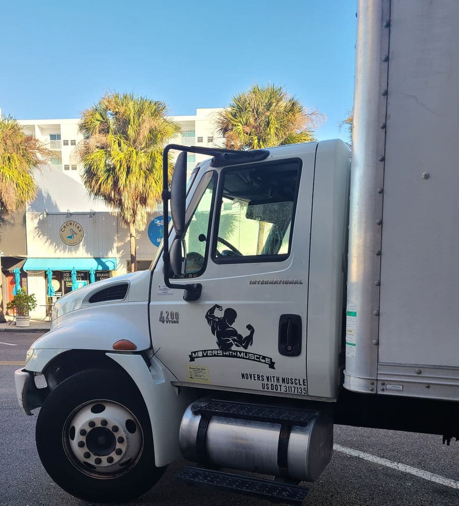 Movers With Muscle