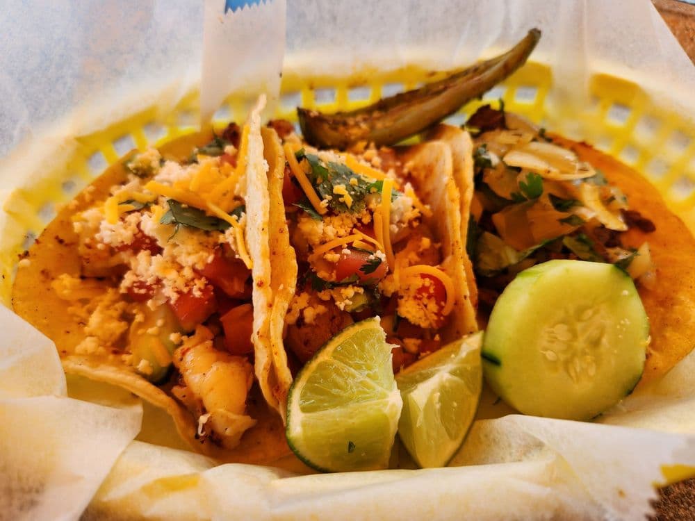 Antojitos Mexicanos La Placita