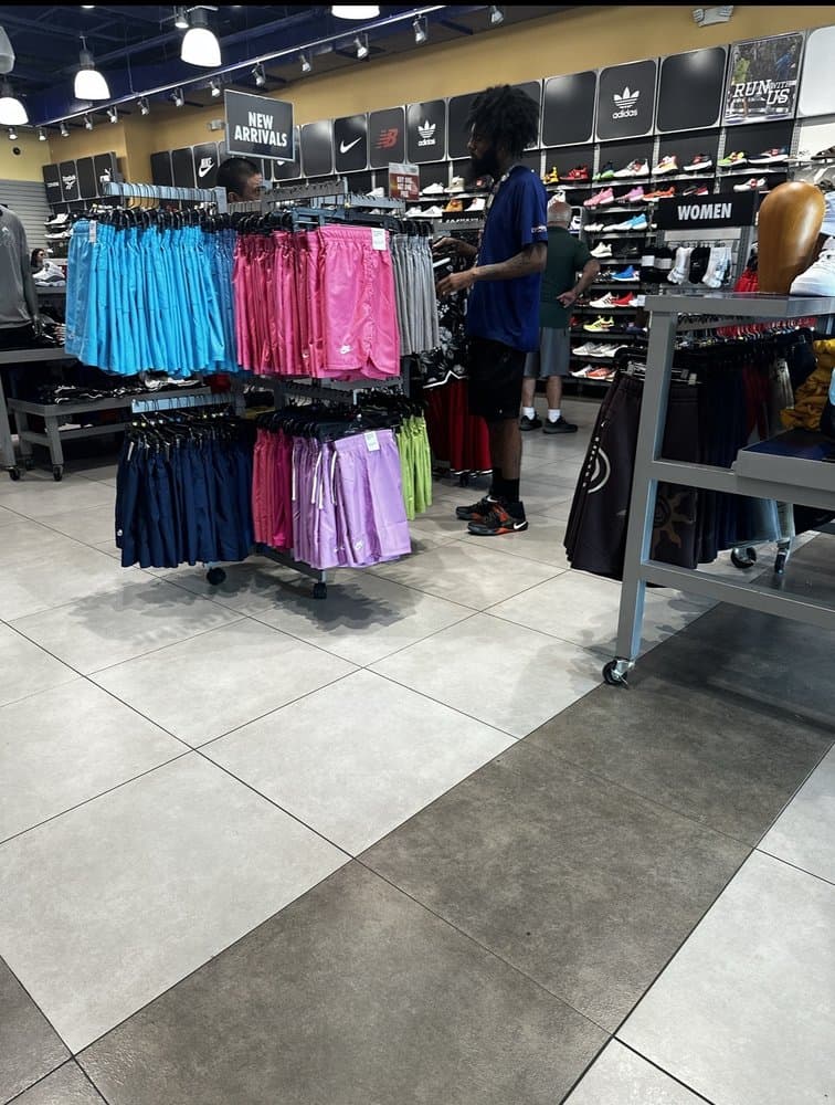 Champs Sports