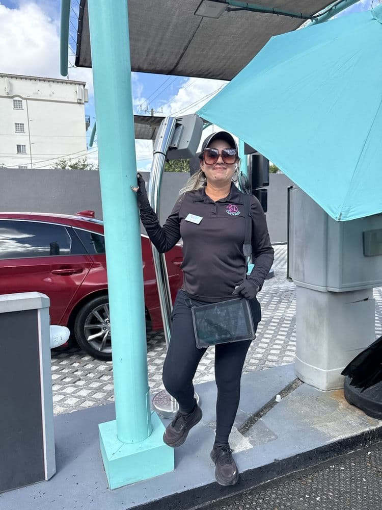 El Car Wash - Coral Gables
