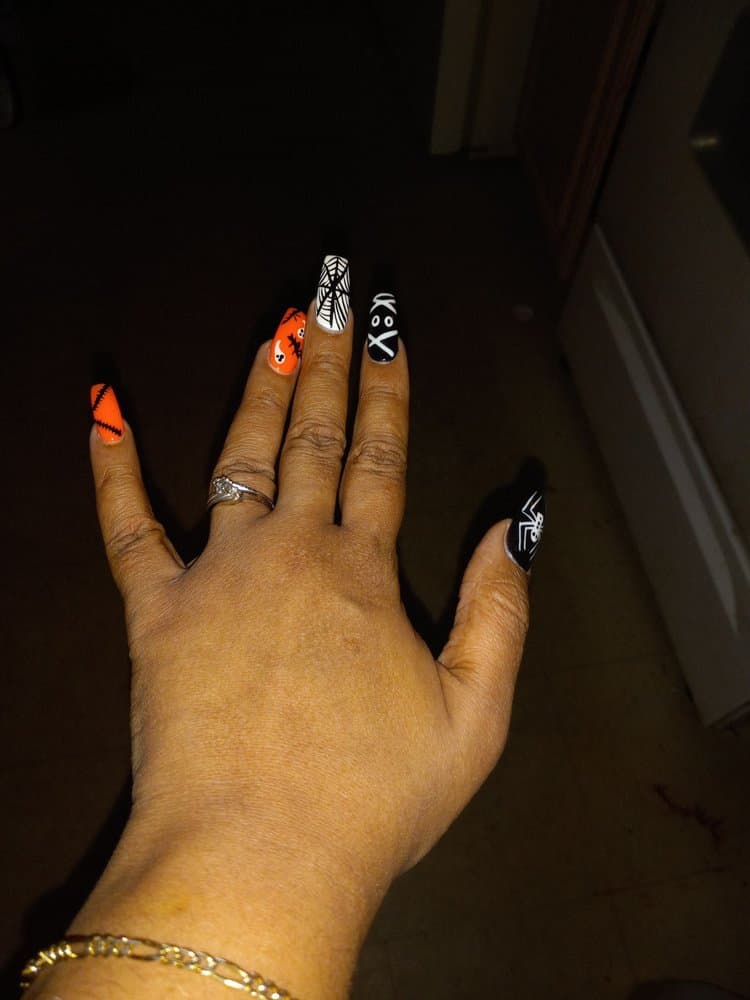 Classy Nails Of Tampa